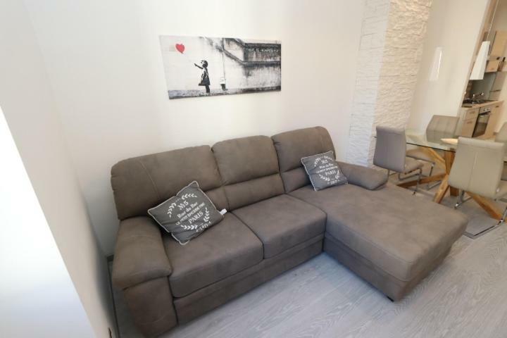 Exclusive Apt Really Downtown - Free Private Parking Included! Генуя Экстерьер фото